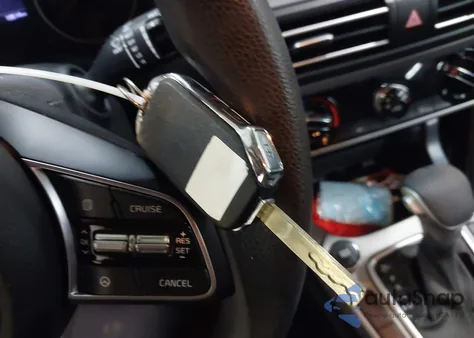 2023 Kia Seltos Lx z USA, uszkodzony, nr VIN KNDEPCAA0P7349056